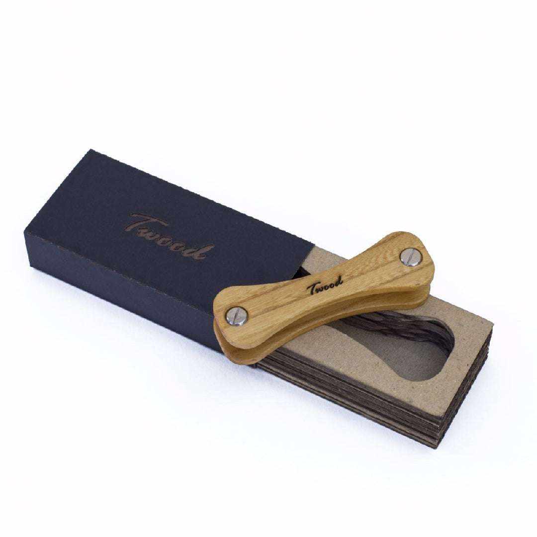 Wooden keychain with six keys and retractable design in eco-friendly packaging